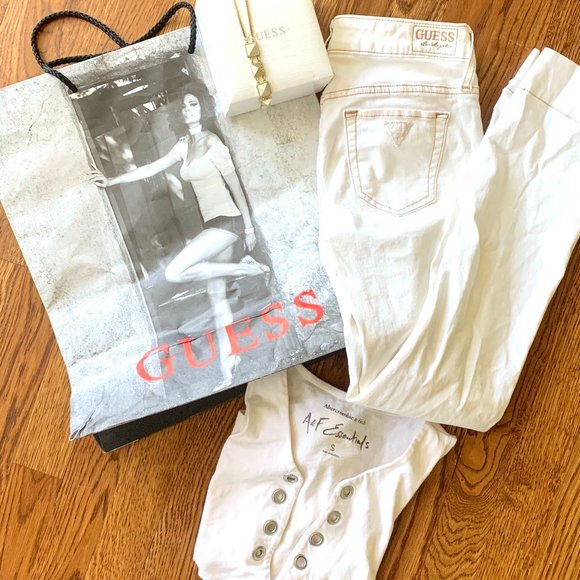 Guess Denim - GUESS OFF WHITE JEANS, TOP & NECKLACE